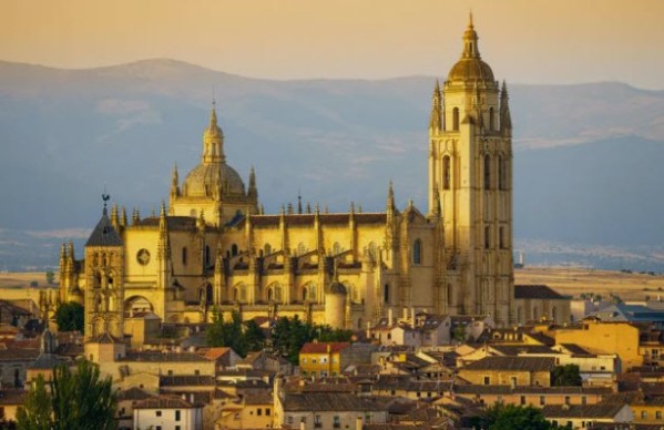 relaciones esporádicas Segovia 